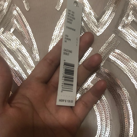 Dress - Picture 3 of 3